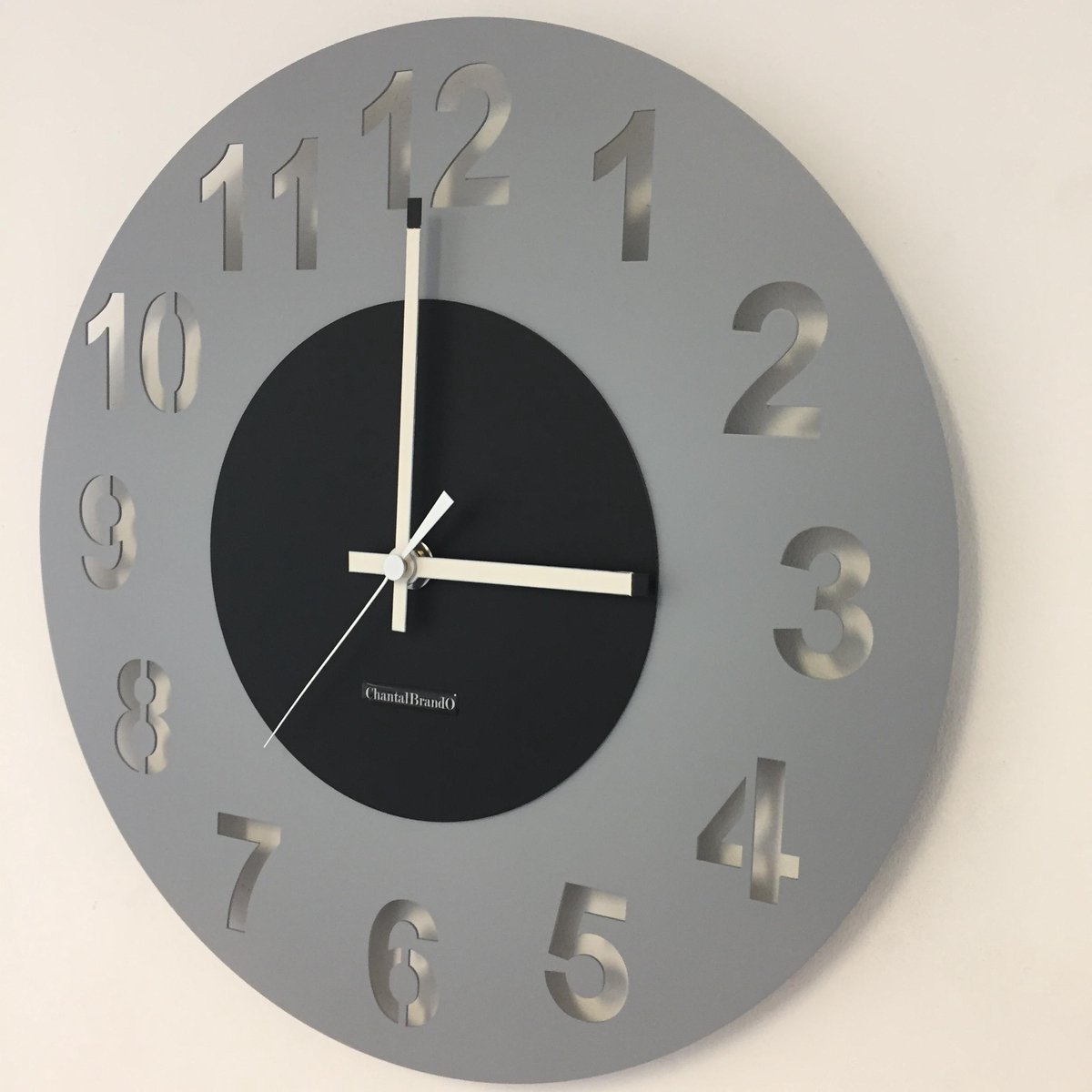 WANDKLOK AMSTERDAM GREY BLACK CIRCLE MODERN DUTCH DESIGN