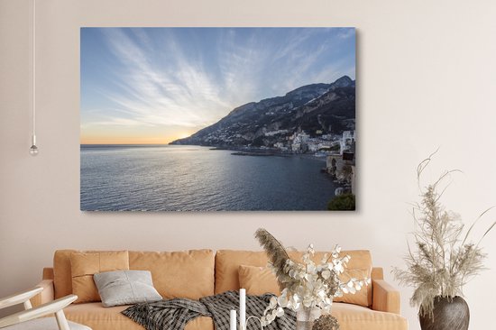 Le coucher de soleil derrière la montagne de la côte amalfitaine toile 180x120 cm - Tirage photo sur toile (Décoration murale salon / chambre) XXL / Groot format!