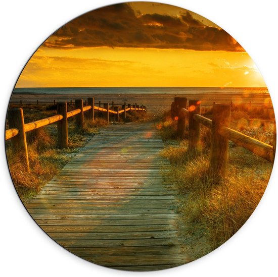 Dibond Wandcirkel - Brug naar Zonnig Strand  - 70x70cm Foto op Aluminium Wandcirkel (met ophangsysteem)