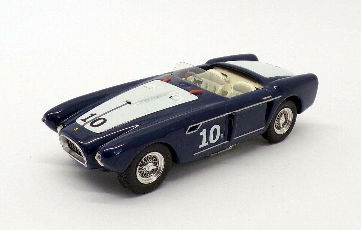 De 1:43 Diecast Modelcar van de Ferrari 340 Spider #10 van Pebble Beach in 1953. De bestuurder was W. Spear. De fabrikant van het schaalmodel is Art-Model. Dit model is alleen online verkrijgbaar