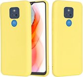 Voor Motorola Moto G Play (2021) Pure Color Liquid Silicone Shockproof Full Coverage Case (geel)