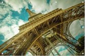 Constructie van de Eiffeltoren in Parijs in close-up - Foto op Tuinposter - 90 x 60 cm