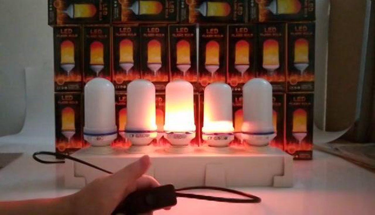 4 Ampoules LED E27 Effet Flamme Vacillante – 2500-3000K – P2J6