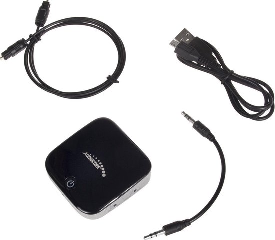 Zwarte Audiocore Bluetooth 2-in-1 adapter met kabels en adapter.