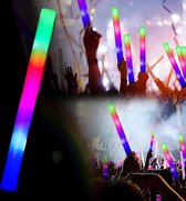 Led Foam Stick - Multicolor Led - Lange Brandduur - Neon Party Sticks - Verjaardag Feest Versiering - Foam Lichtstaaf - Glow in The Dark