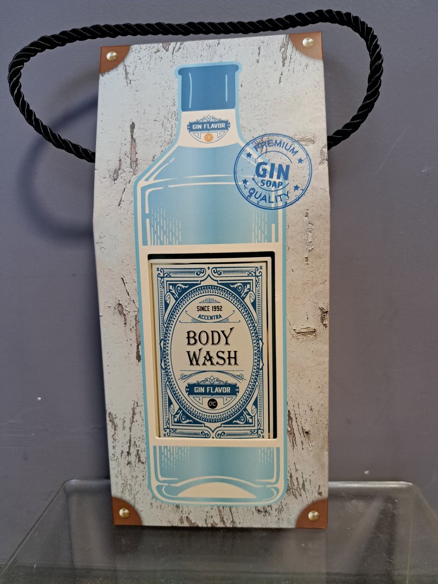 Goedkoopste geschenk mannen - body wash - gin flavor - douche gel - 400 ml - grappig kado - leuk geschenk- vegan - parabenen vrij