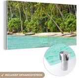 MuchoWow® Glasschilderij 80x40 cm - Schilderij acrylglas - Palmboom - Zee - Tropisch - Foto op glas - Schilderijen