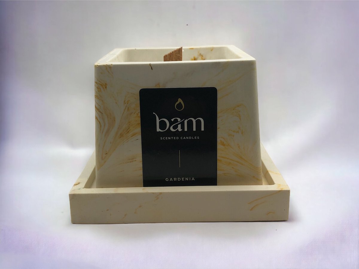 BAM kaarsen -Gardenia geurkaars in handgemaakt vierkant potje met houten wiek - op basis van zonnebloemwas - cadeautip - vegan