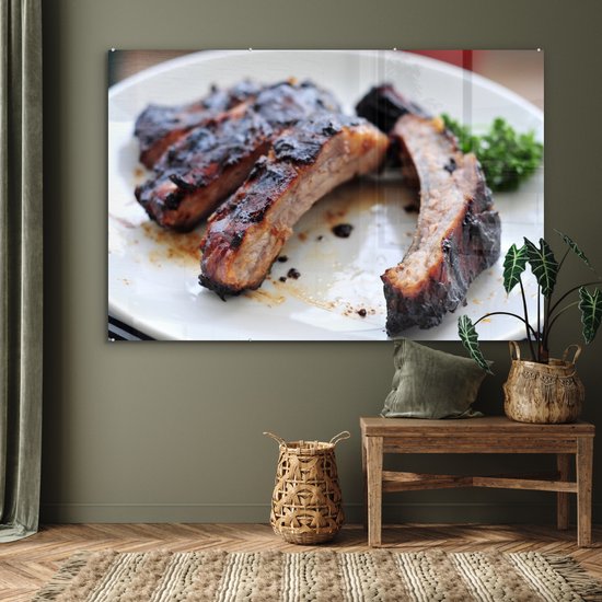 MuchoWow® Peinture sur Verre - Quatre côtes levées fraîchement cuites reposent sur une assiette blanche - 180x120 cm - Peintures sur Verre Acrylique - Photo sur Glas