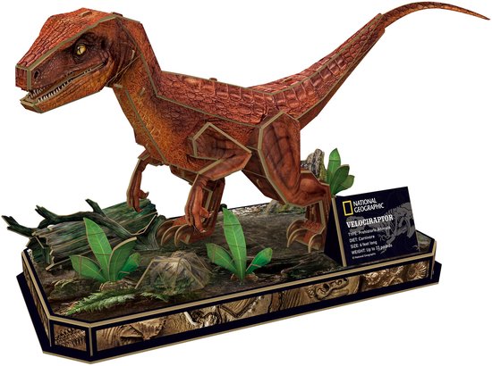 Een 3D puzzel van een roodbruine Velociraptor met gele ogen, staand op een standaard.