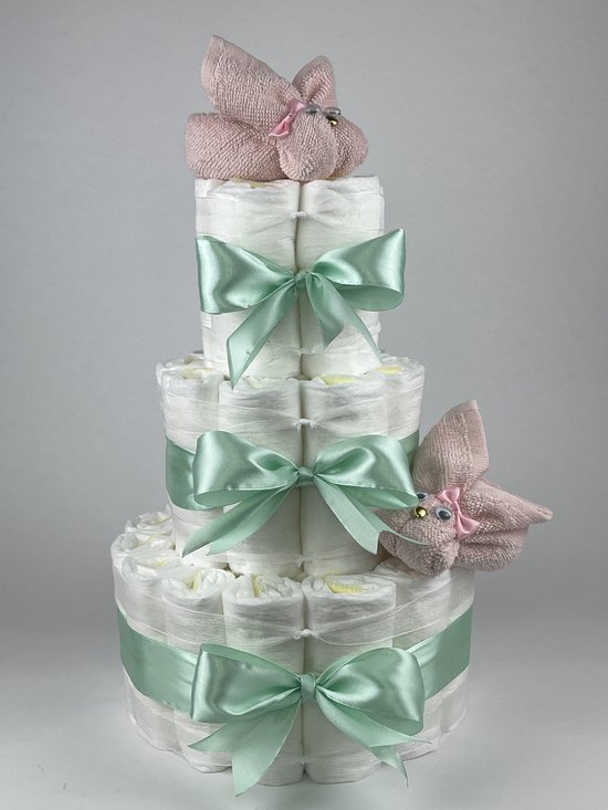 Luiertaart met roze Beer- pampers - roze slofjes - kraamcadeau voor een