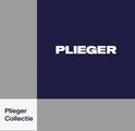Donkerblauw vlak met witte tekst 'PLIEGER' en grijs vlak met tekst 'Plieger Collectie'.