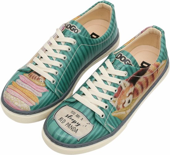 DOGO Dames Sneakers- You are a Sleepy Red Panda 40