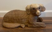 Handgemaakte houten liggende hond - Bewerkt