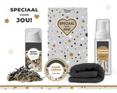 Geschenkset "Speciaal Voor Jou" - 4 producten - 330 gram | Giftset voor haar - Luxe cadeaubox - Wellness Set – Cadeaupakket - Cadeau vrouw – Vriendin – Zus – Moeder – Mama – Moederdag – Verjaardag – Kerstpakket – Kerstcadeau - Grijs - Kerst Geschenk