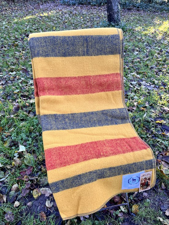 Beige wollen plaid van Texelse wol– Skéépe Texel