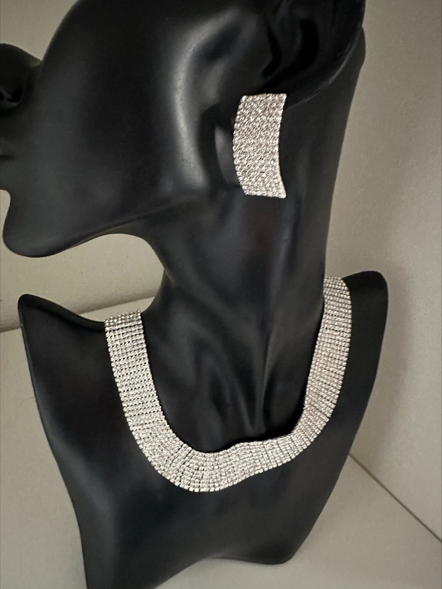 Ketting en oorbellen set silver plated | Make up | Parfum | Moederdag | Verjaardagscadeau| Cadeautje| Valentijnsdag| Kado | sieraden | vaderdag | oorbellen | oorsieraden