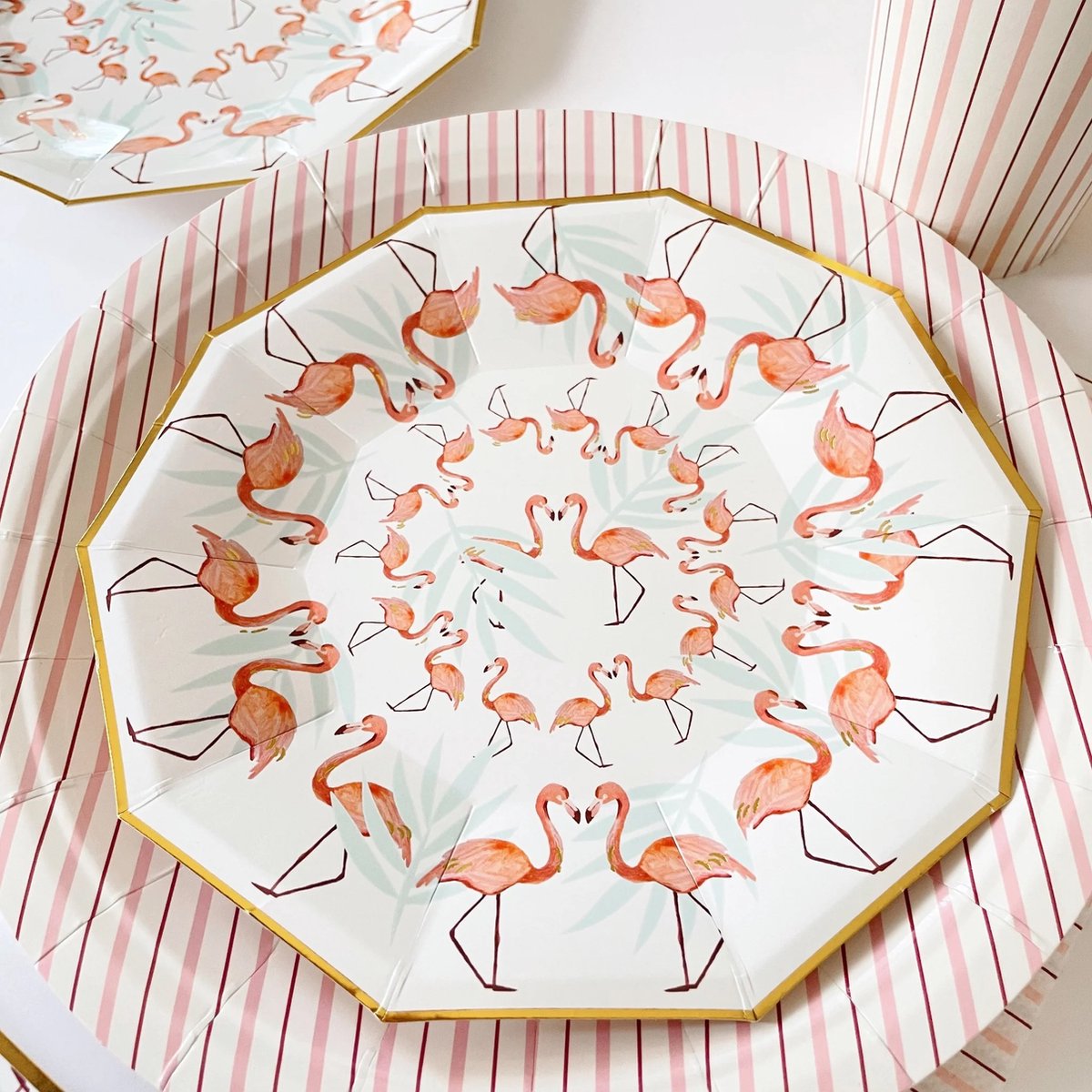 Papieren bordjes "Flamingo" (8st) - tropical - summer - dieren - themafeest - kinderfeest