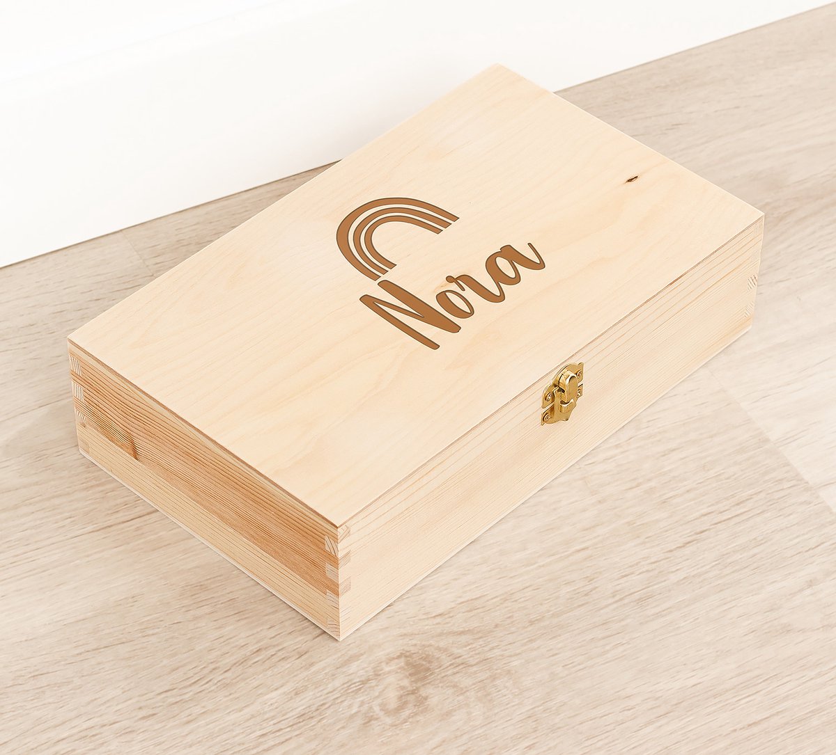 Houten kistje 'Nora' Regenboog - Tekenkist - Herinneringsdoos - Kraamcadeau - Knutseldoos - Memorybox - Baby - Geboorte
