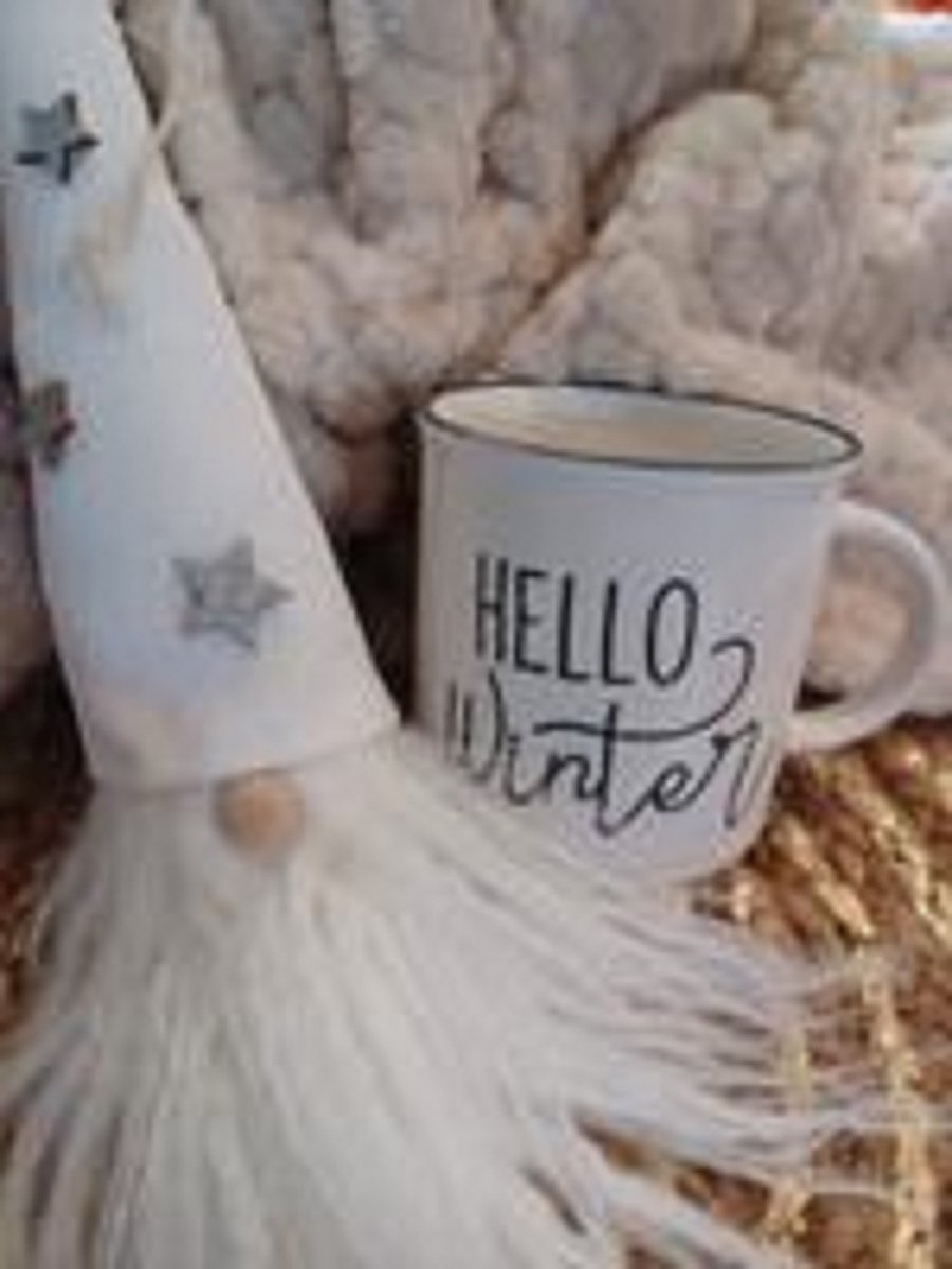 Koffiemok-Theemok-Mok-Beker-Hello Winter-Gusta-Gnome-Witte Puntmuts-Kerst-Kerstcadeau-Kerstpakket-Warme Chocolademelk