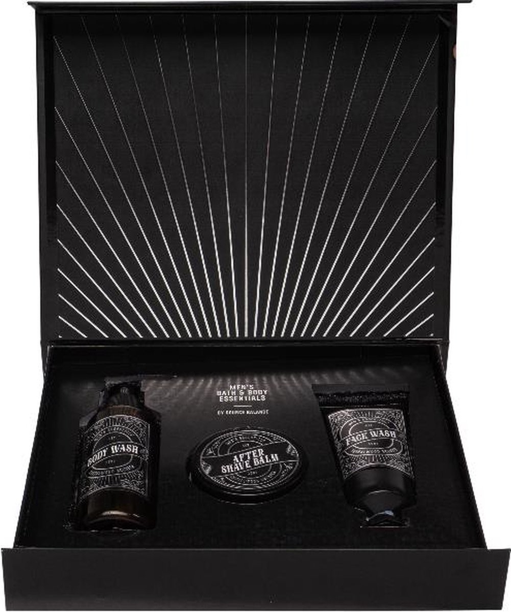 Men's Essentials bad giftset luxe met bodywash, aftershave balsem en facewash