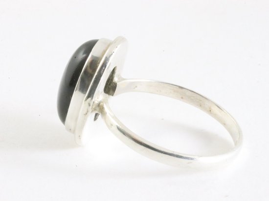 Bague ovale en argent avec onyx - taille 18,5