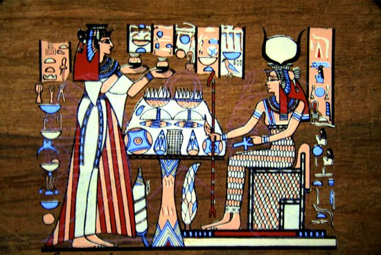 Egyptische papyrus met afbeelding van godinnen in een huiselijk tafereel