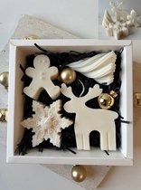 MinaCasa - Luxe geurkaarsen geschenkset - 4 delig - wit - Kaneel & Vanille geur - cadeauset - giftbox - kerst - winter