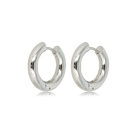 Grote zilverkleurige oorring 20x4 mm - Klassieke grote zilverkleurige oorring 20x4 mm - Met luxe cadeauverpakking