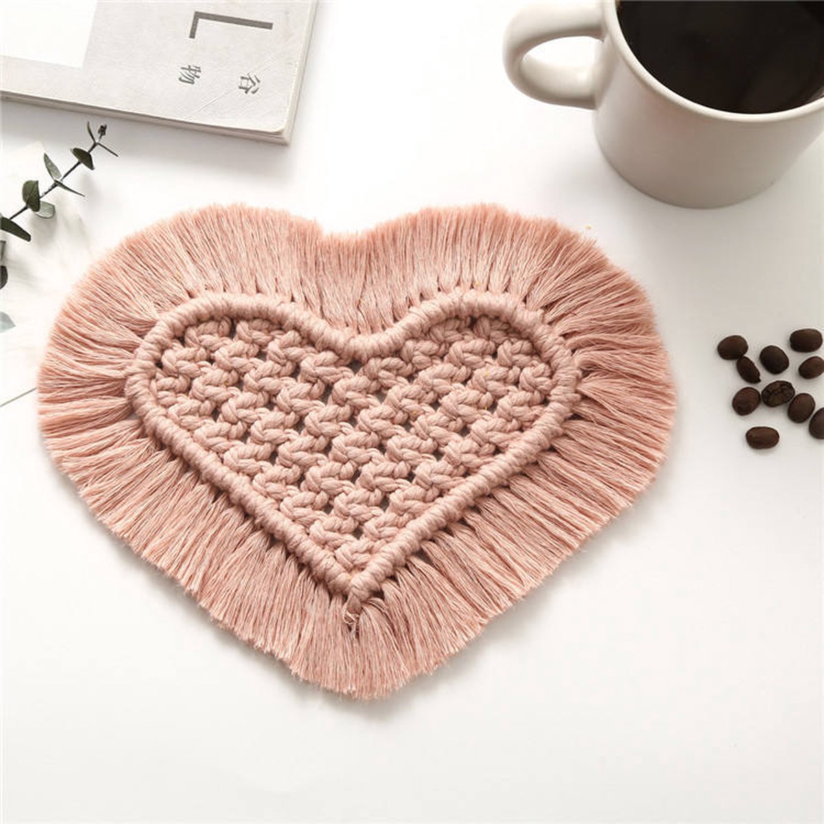 Macrame Onderzetter voor Glazen - Kaarsenhouder - Hart Vorm - 15 bij 15 cm - Roze