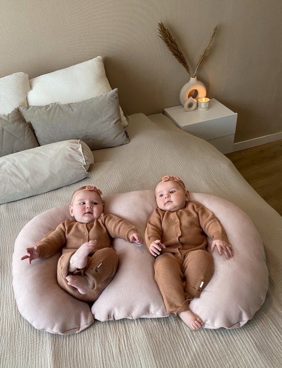 Tweeling relaxhoes blush voor om de tweeling voedingskussen — afbeelding 2