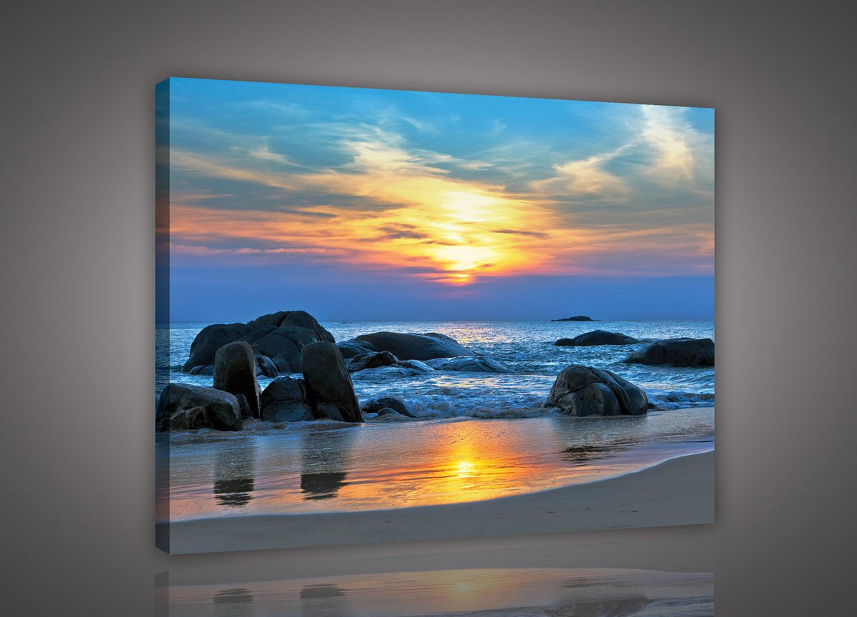 Canvas Schilderij - Landschap - Zee - Oceaan - Rotsen - Zonsondergang - Wolken - Horizon - Strand - Inclusief Frame - 100x75cm (lxb)