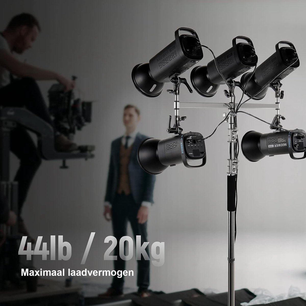 Bol.com Neewer® - Baby Triple Header Boom Arm met Vijf 5/8" Baby Pinnen voor LED-lampen/Stroboscoopflitsers - Een 1-1/8" Pin voo... aanbieding