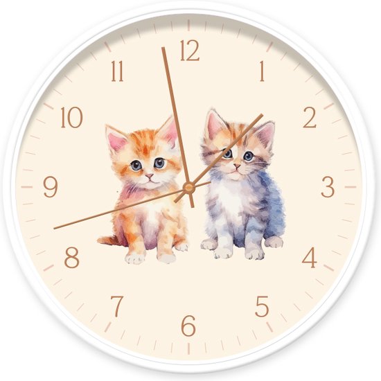 Klok Cats 30 cm | Dutch Sprinkles - kinderklok met 2 poezen en cijfers - pasteltinten - stille wandklok met wit frame en koperen wijzers - voor katten liefhebbers