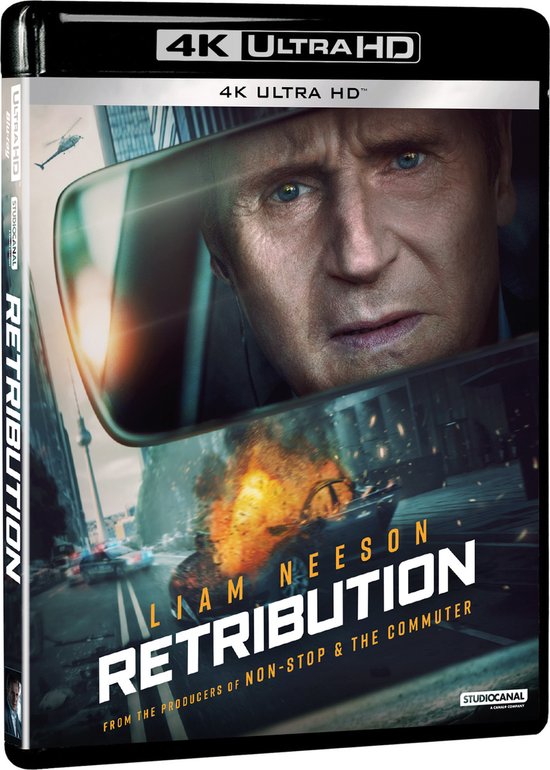 4K Ultra HD Blu-ray hoes van de film Retribution, met Liam Neeson in de achteruitkijkspiegel en een explosie op de weg.