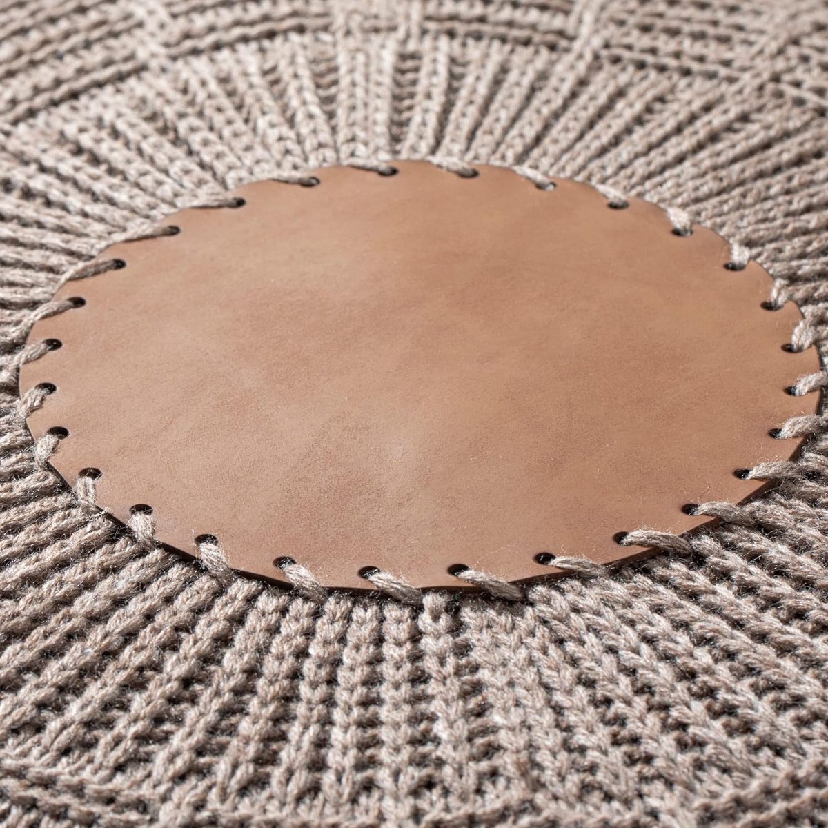 Oosterse ronde poef van leer ø 50 cm rond 30 cm hoog inclusief vulling | Marokkaans zitkussen zitpoef kussen Balsam Bruin | Marokkaanse kruk zitkruk