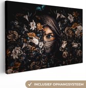 Canvas - Canvas doek - Vrouwen - Bloemen - Hoofddoek - Vlinder - Schilderijen op canvas - 120x80 cm - Wanddecoratie - Schilderij vrouw