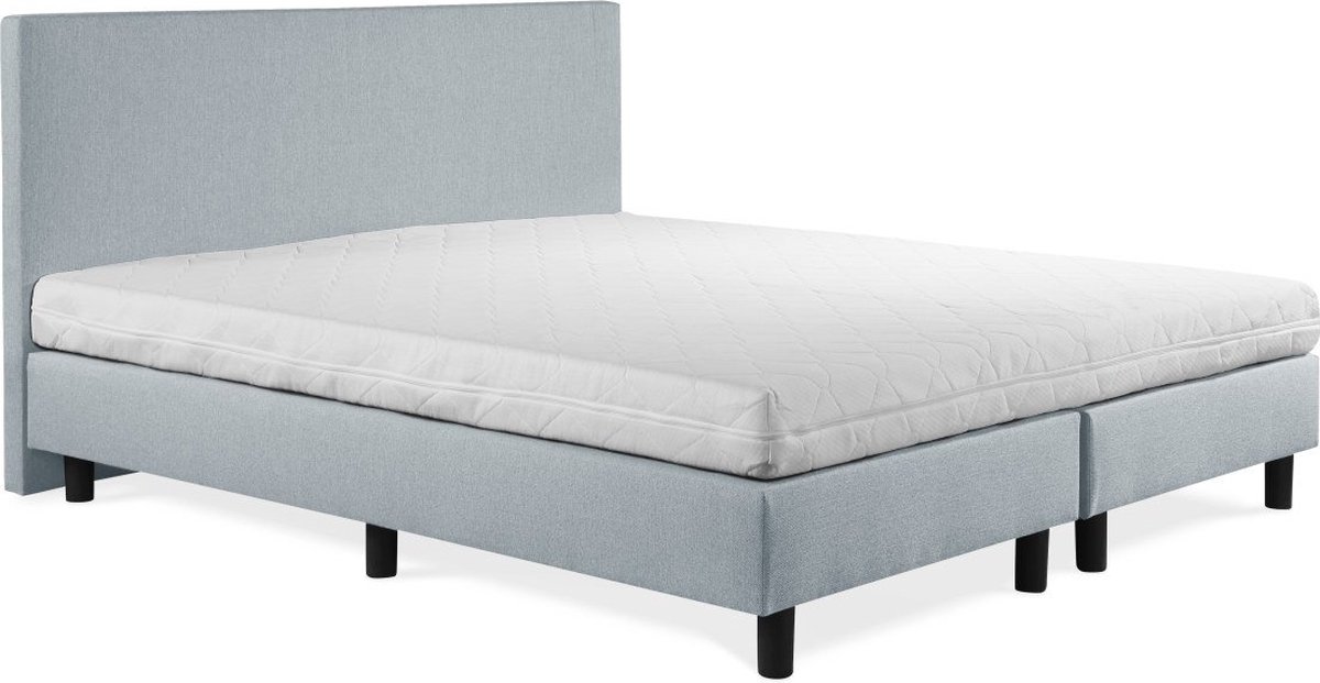 Boxspring Sofia luxe ijsblauw 90x210 incl. wit matras, hoofdbord glad uitgevoerd.
