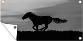 Tuinposter Silhouet van een sprintende mustang paard - zwart wit - 90x40 cm - Wanddecoratie Buiten - Tuinposter - Tuindoek - Schuttingposter - Tuinschilderij