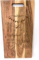 Grote acacia borrelplank / snijplank met tekst gravure GETROUWD. Cadeau-bruiloft-trouwdag. Het formaat is 25x50cm