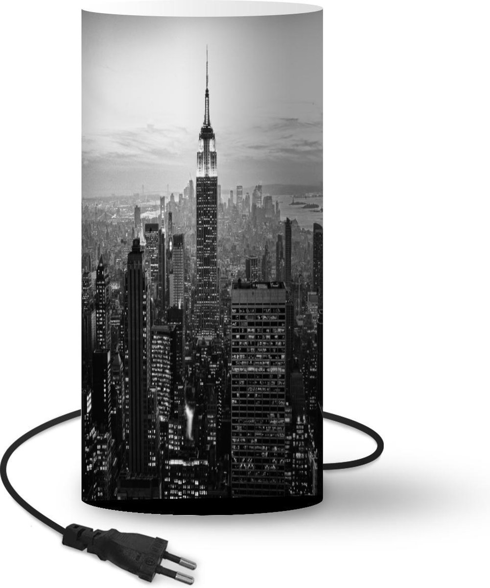 Lamp - Nachtlampje - Tafellamp slaapkamer - New York City zwart-wit fotoprint - 33 cm hoog - Ø15.9 cm - Inclusief LED lamp