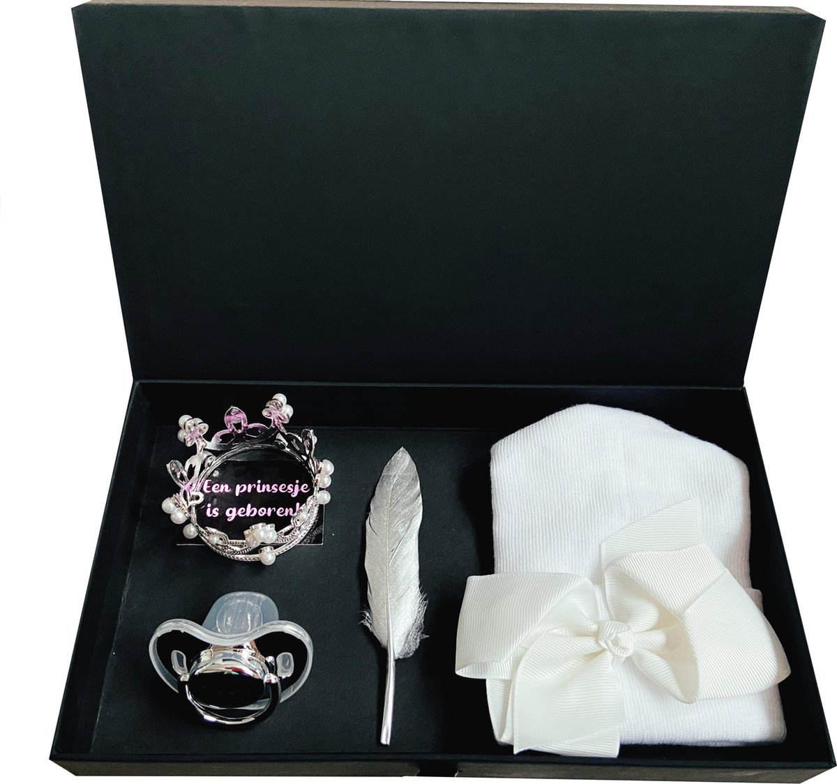 Goedkoopste Kraamcadeau meisje - geboortecadeau- kraampakket - baby muts - speen- babysneaker - kraamkado baby - kraamkado meisje - geboortegeschenk - witte muts - romper- luiertaart - geschenk - geschenkdoos - babyshower