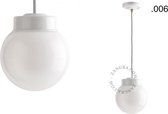 Zangra hanglamp van porselein en glas, melkglas lampenkap