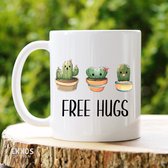 Free hugs from cactus  - Customized mokken en bekers - mokken met tekst - mokken - bekers - cadeautje - cadeau voor vrouw - cadeau vor man - keramiek servies - valentijn cadeautje voor haar -