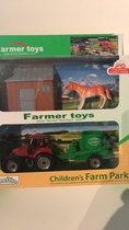 boerderijset, paard,stal,tractor met aanhangwagen
