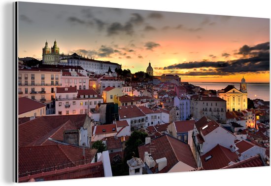 Wanddecoratie Metaal - Aluminium Schilderij Industrieel - Lissabon - Avond - Portugal - 160x80 cm - Dibond - Foto op aluminium - Industriële muurdecoratie - Voor de woonkamer/slaapkamer