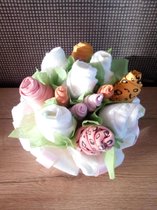 Luiertaart meisje-luierboeket roze-met 4 paar sokjes en 4 body's-Beziens baby-met gratis geboortekaartje-A merk Pampers maat 2–baby geschenk-origineel kraam cadeau