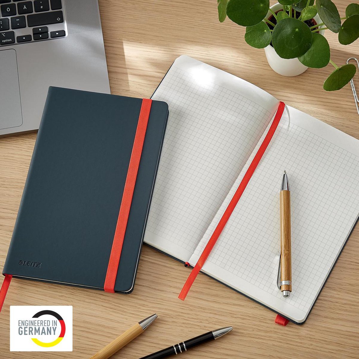 Leitz Cosy Duurzame A5 Notitieboek met Zacht Oppervlak - Geruit - 80 A5-Vel - Fluweel Grijs
