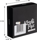 Zwarte gesloten doos met 'Washi Tape' erop. Afmetingen 12x12x4 cm.