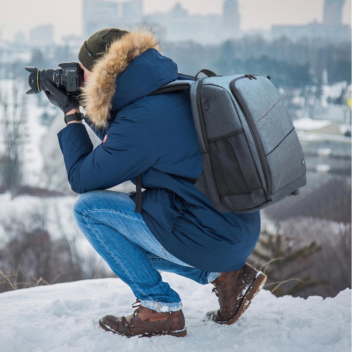 Tarion Rugzakje voor fotografen; met speciale opbergruimte voor een spiegelreflexcamera; waterdicht, licht en compact; incl. vak voor 15 inch laptop en een regenhoes; groen